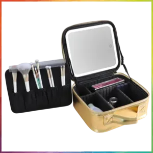 תיק איפור מחולק עם מראה ותאורת לד דגם MCB450 מבית MIRACASE בצבע זהב